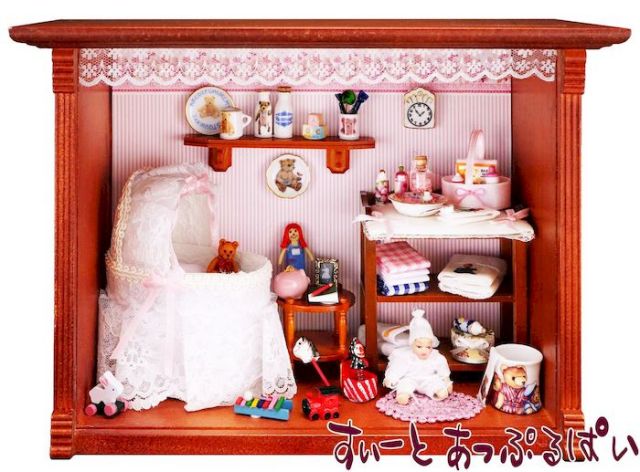 ロイターミニチュア】ウォールピクチャーボックス ベビールーム RP1705-4