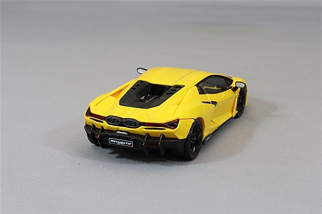 HUNG HING TOYS 1/64 ランボルギーニ レヴエルト イエロー