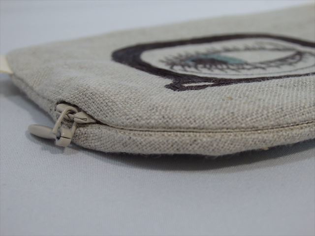 コーラル＆タスク(Coral&Tusk)「メガネと目の刺繍」ポーチ（リネン裏地