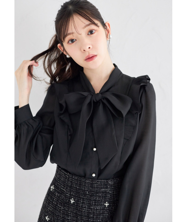 フリル付きパール釦ボウタイリボンシアーブラウス