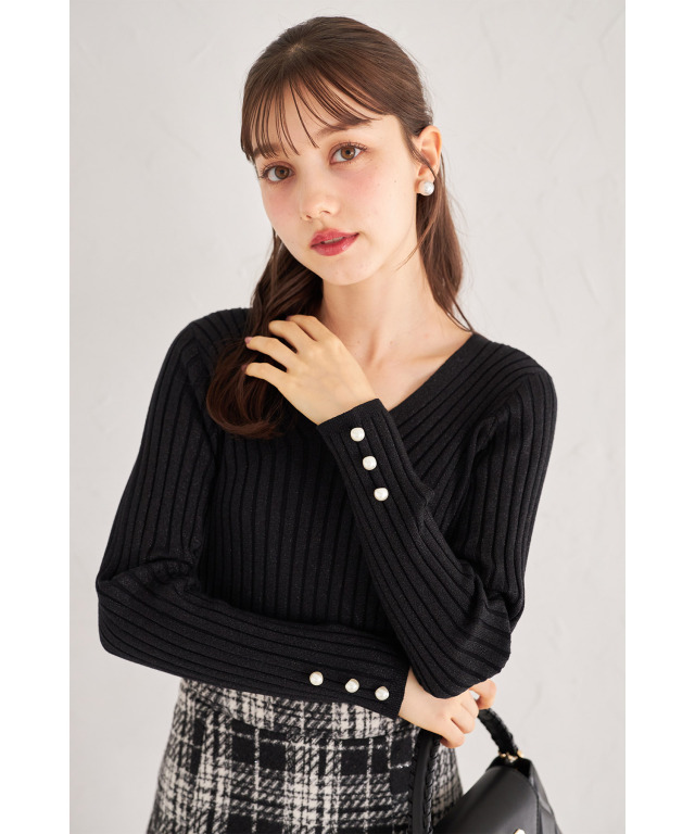 袖口パール付きVネックリブニットプルオーバー