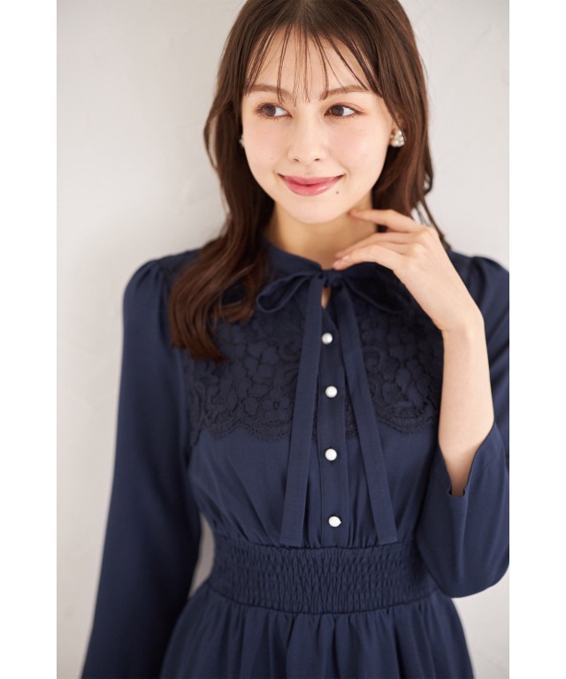 ヨークレース切り替えパール釦ボウタイリボンワンピース