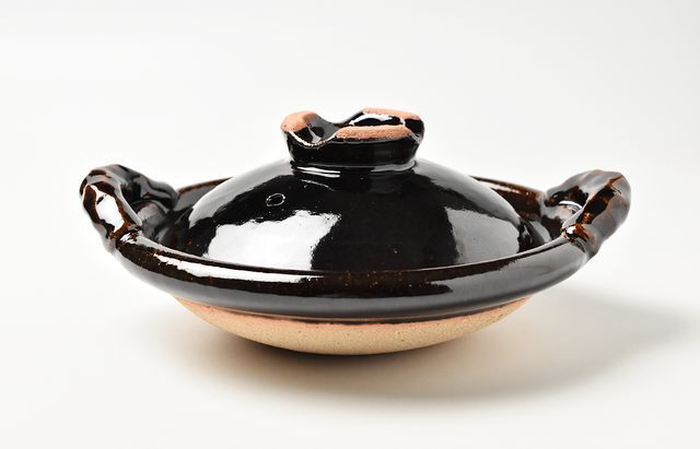 伊賀焼土楽 蓋付黒鍋6寸（縄手） ｜ 暮らしのうつわ花田 和食器 通販