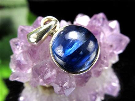 ☆数量限定！☆希少！ネパール産☆美麗クリアブルー☆独立心や探究心を