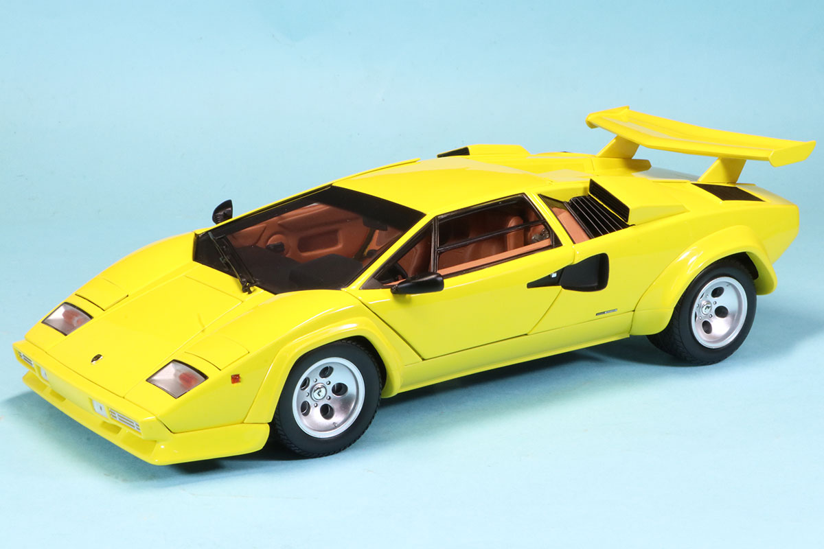京商 1/18 ランボルギーニ カウンタック LP5000 クアトロヴァルボーレ
