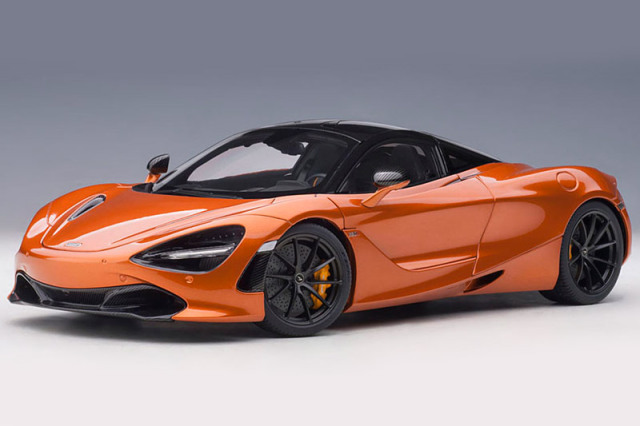 予約] オートアート 1/18 マクラーレン 720S メタリックブルー 76073