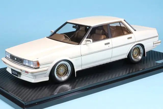 イグニッションモデル 1/18 トヨタ クレスタ スーパー ルーセント