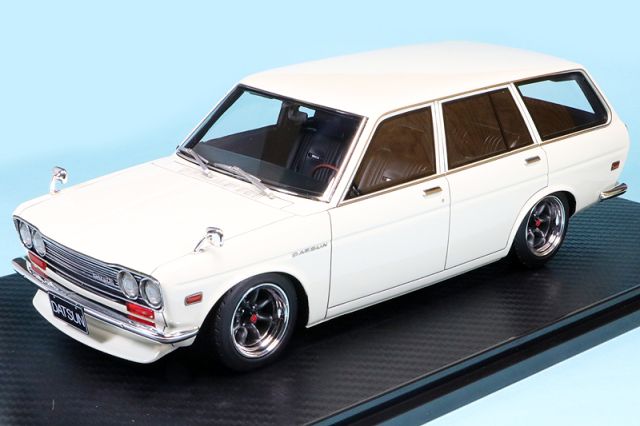 イグニッションモデル 1/18 ニッサン スカイライン GTS-R R31 ブルー