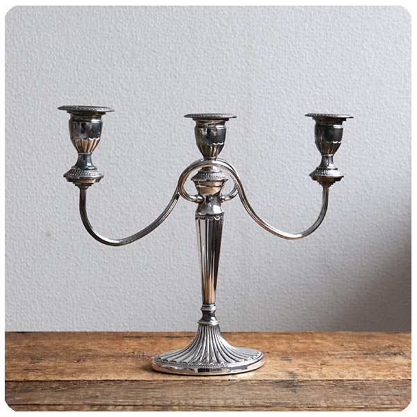 イギリス アンティーク シルバープレート製 キャンドルスタンド3灯/銀