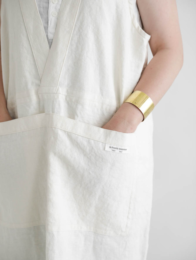 ARTE POVERA アルテポーヴェラ｜リネンシーツエプロン（ホワイト）