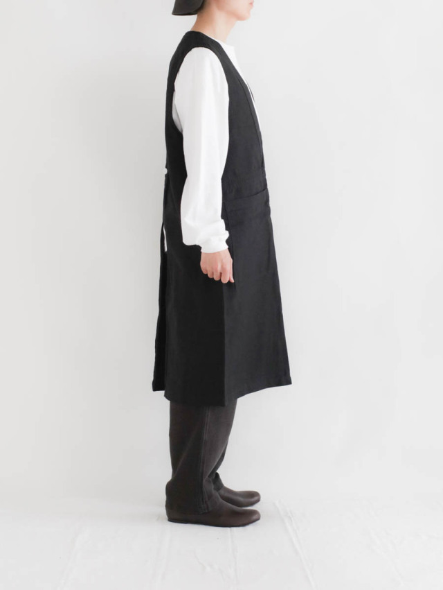 ARTE POVERA アルテポーヴェラ｜リネンシーツエプロン（ブラック）