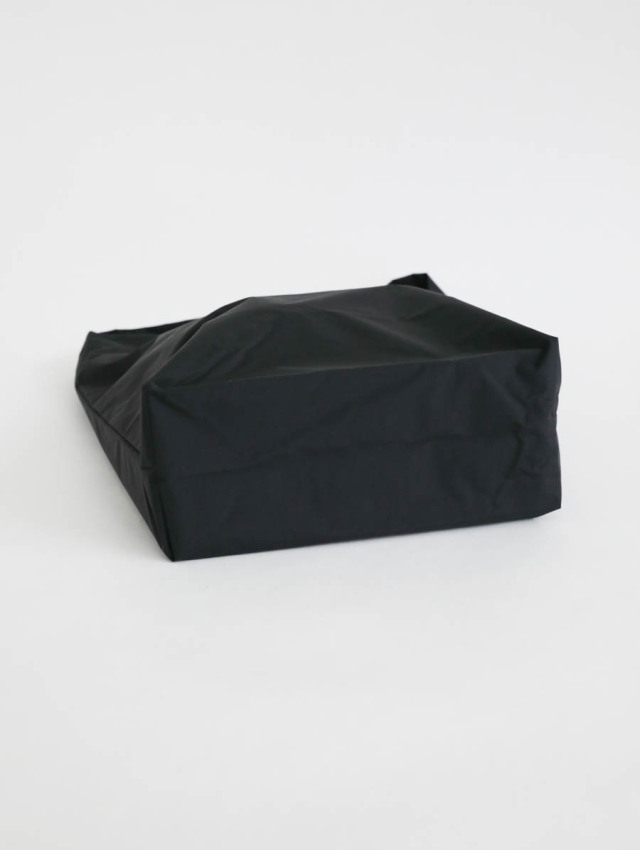 ERA. イーラ｜WP PIPE BAG（ブラック）