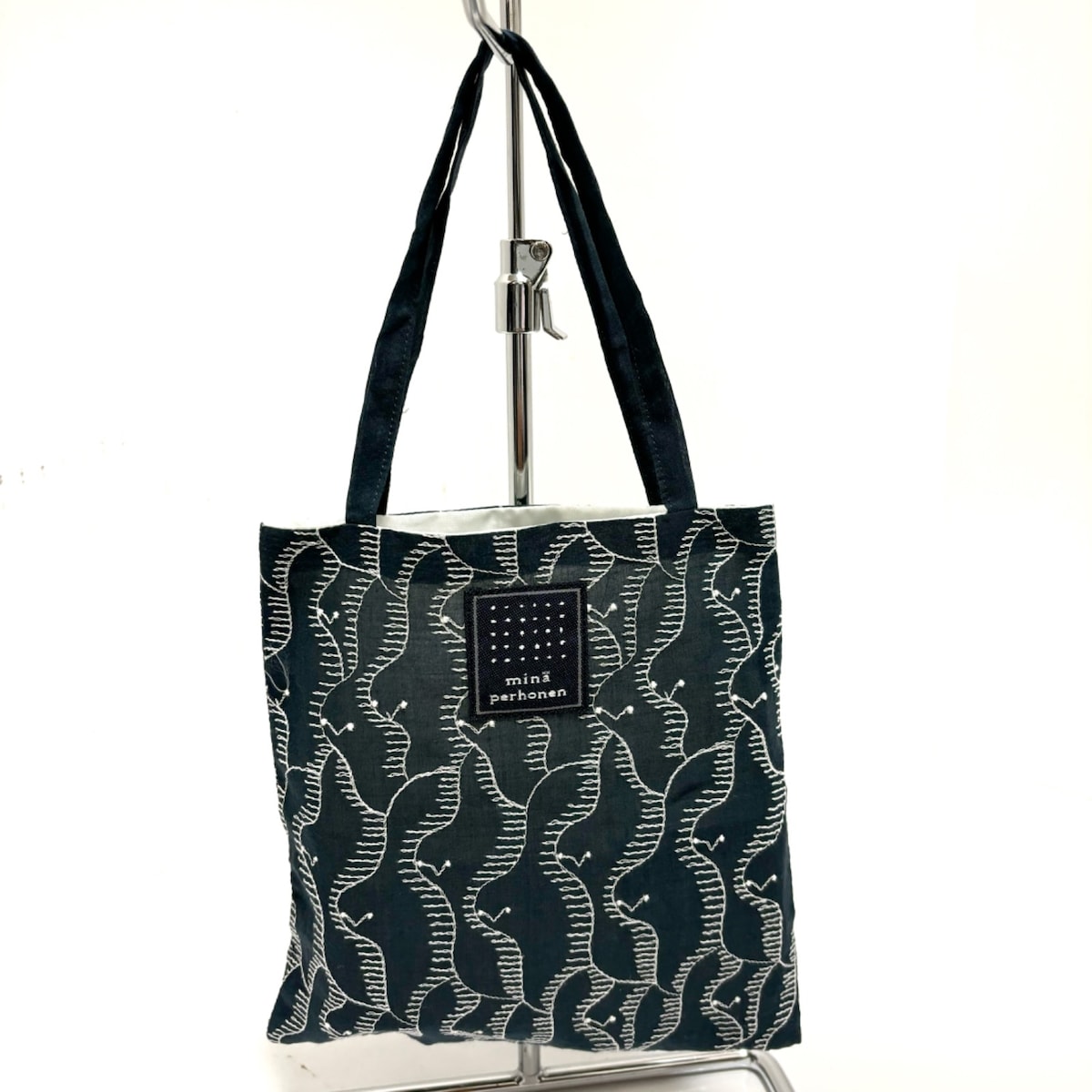 ミナペルホネン/トートバッグ/ys9713/ネイビー×白/シルク×化学繊維
