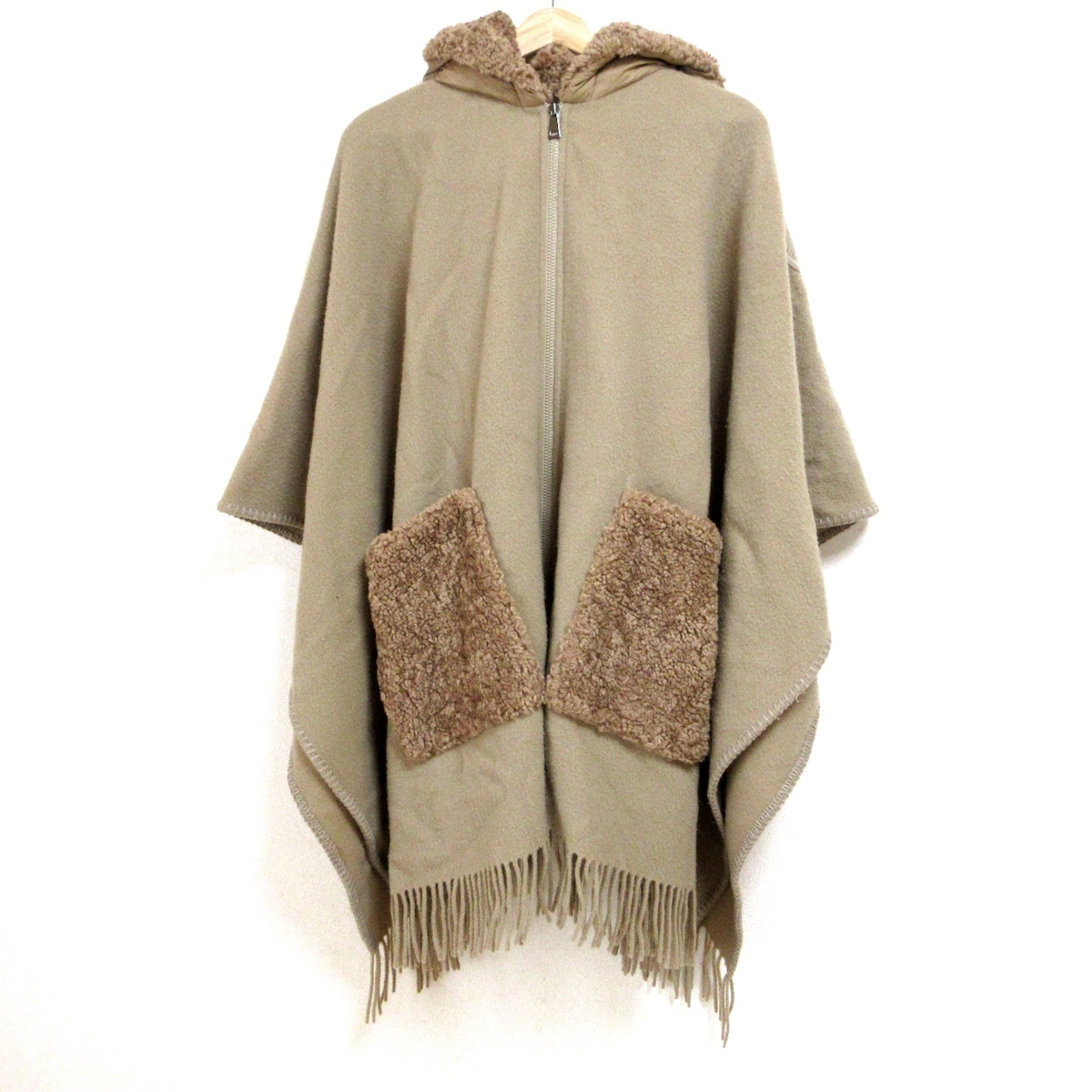 モンクレール/ポンチョ/ベージュ×ブラウン/サイズ：34の買取実績