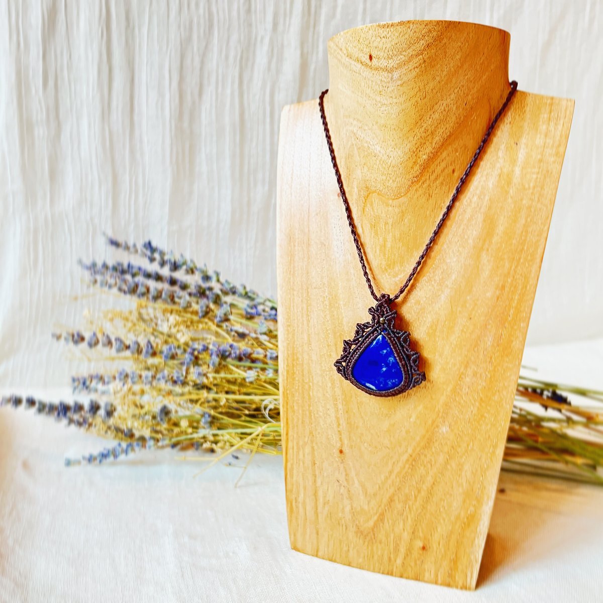 送料無料】〜蒼宙（そら）〜ラピスラズリ・マクラメネックレス | Natupla