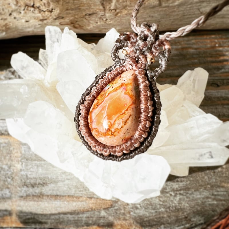 送料無料】カンテラオパールの光明ネックレス | Natupla