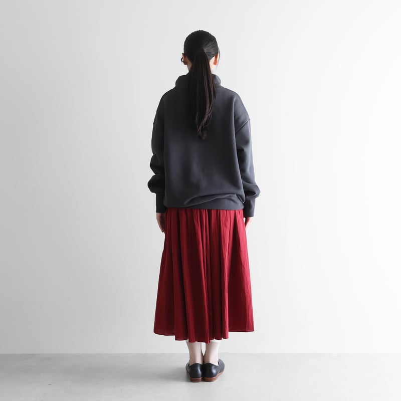 HUIS in house］SUVINスウェットタートルプルオーバー（ダークグレー