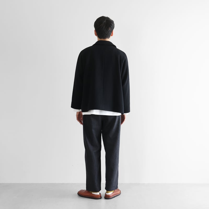 HUIS×尾州”縮絨ウールフランネルショートコート（ブラック）【ユニ