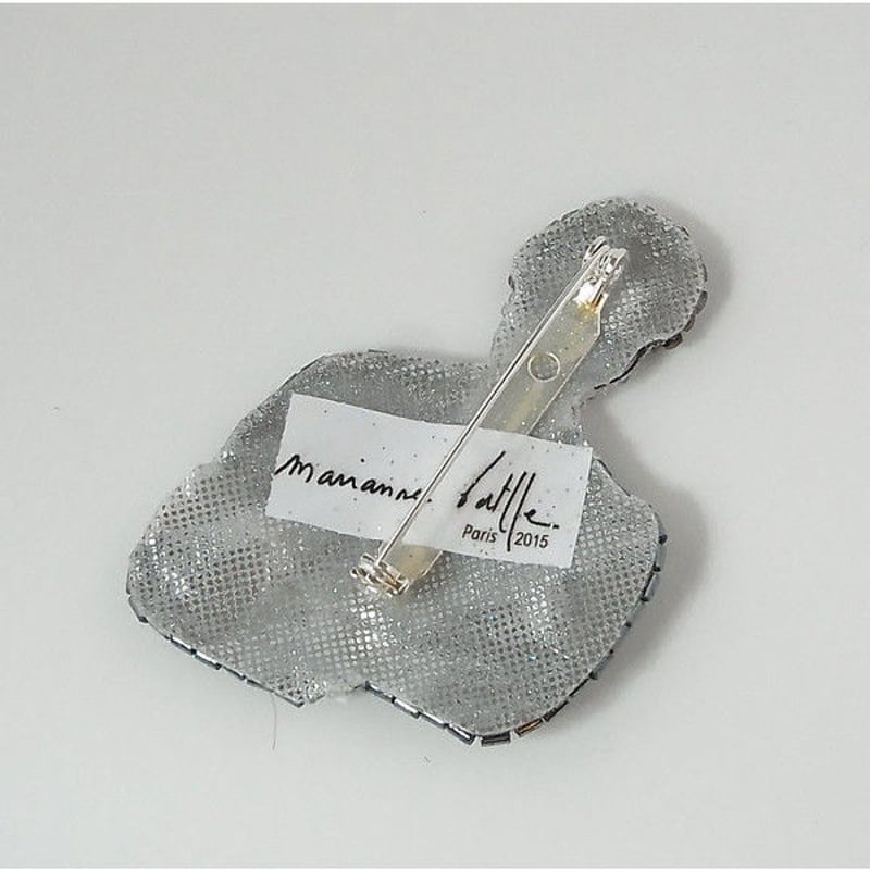 marianne batlle（マリアンヌバトル） ブローチ St Laurent Gris