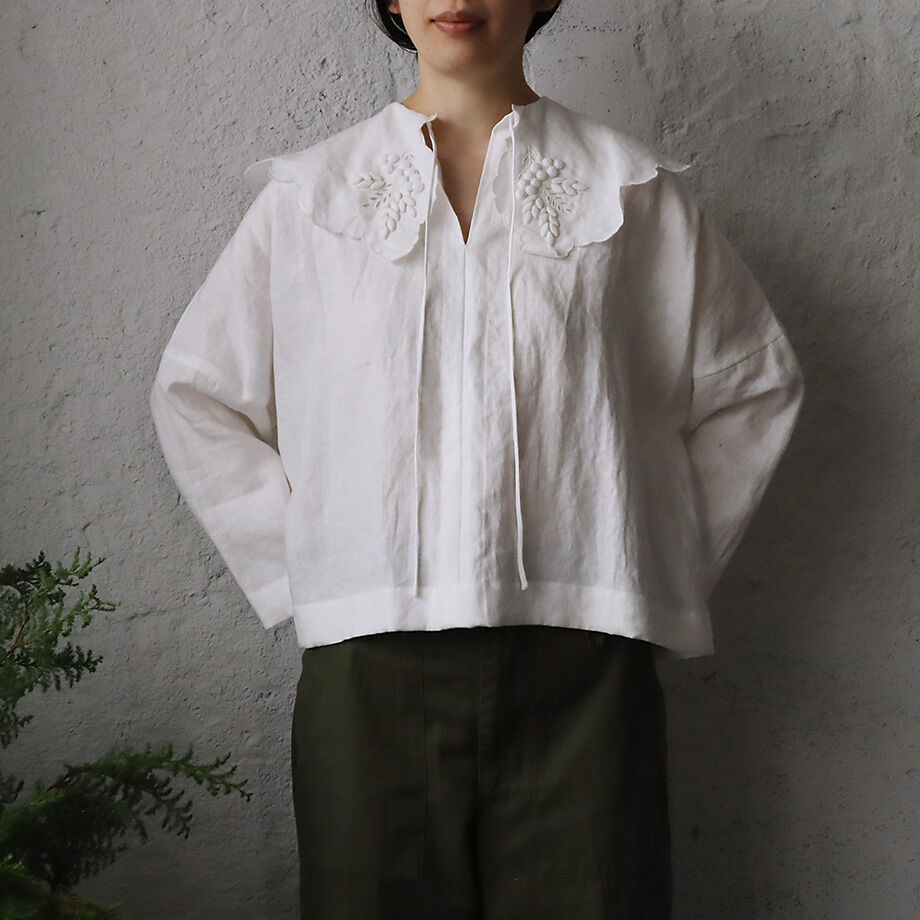 TOWAVASE Bon Voyage blouse (white) | nii-B | WE