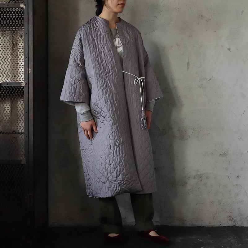 TOWAVASE silk quilt robe (gray) | nii-B | WEBSHOP