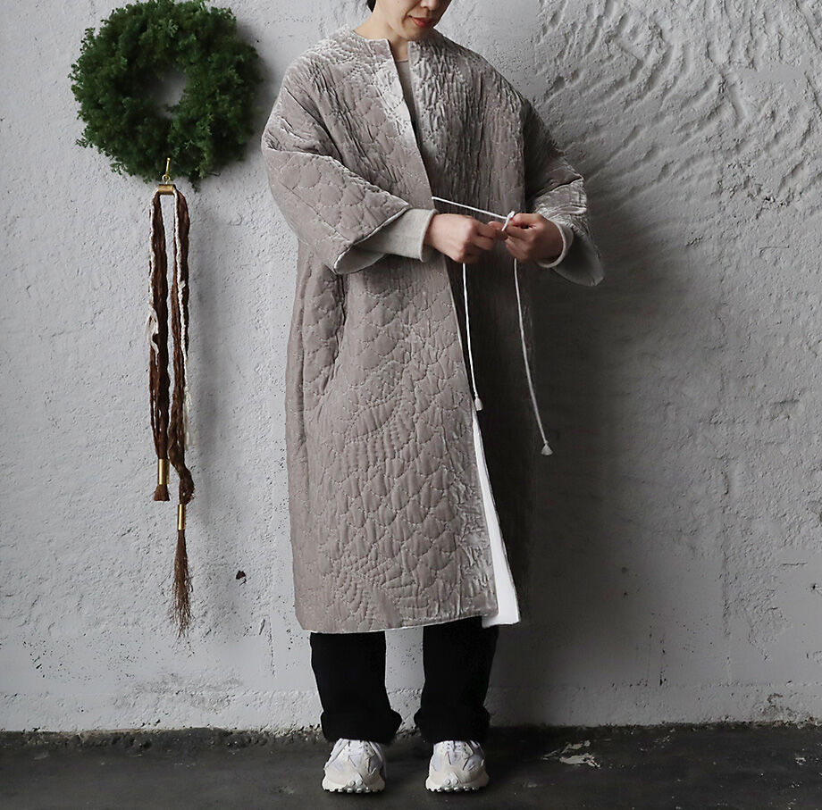 TOWAVASE velvet quilt robe (gray) | nii-B | W
