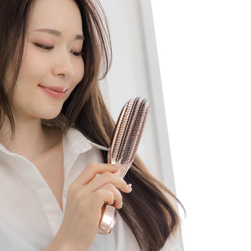 THE BRASHU REVO] ザ・ブラシュ レボ <マッサージローラー付きスカルプ