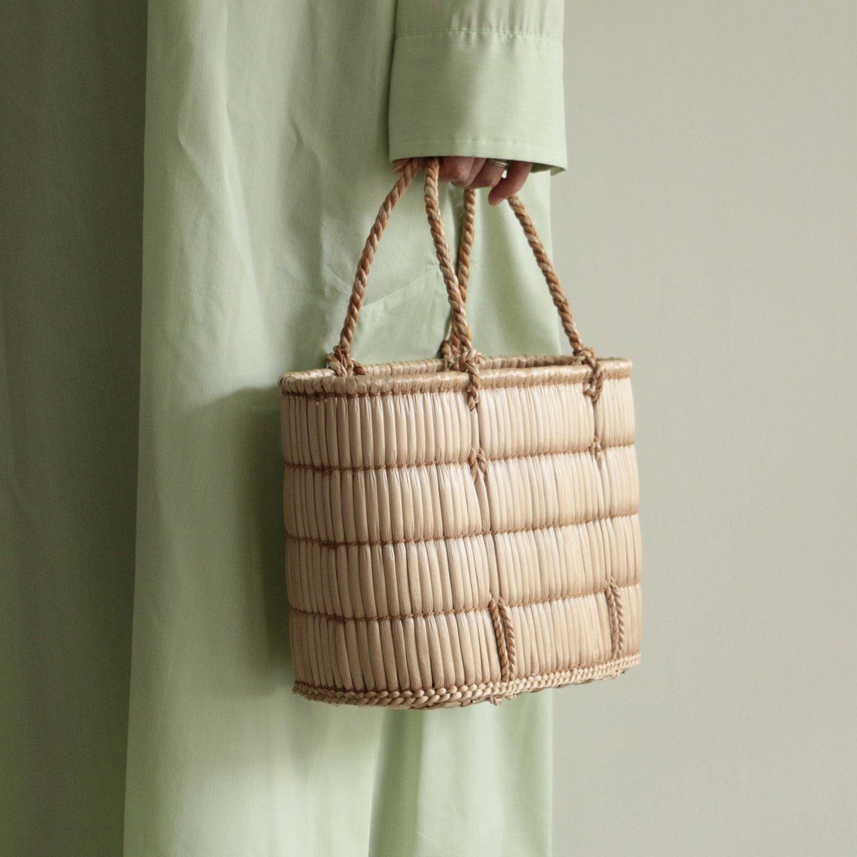 蒜山のがま細工/手提げ籠 （M） | archipelago