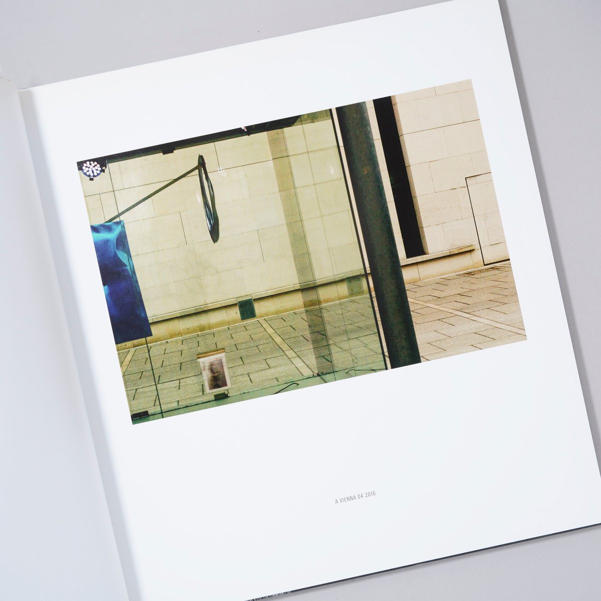 Silent Cities / Mat Hennek(マット・ヘネック) | bookobsc