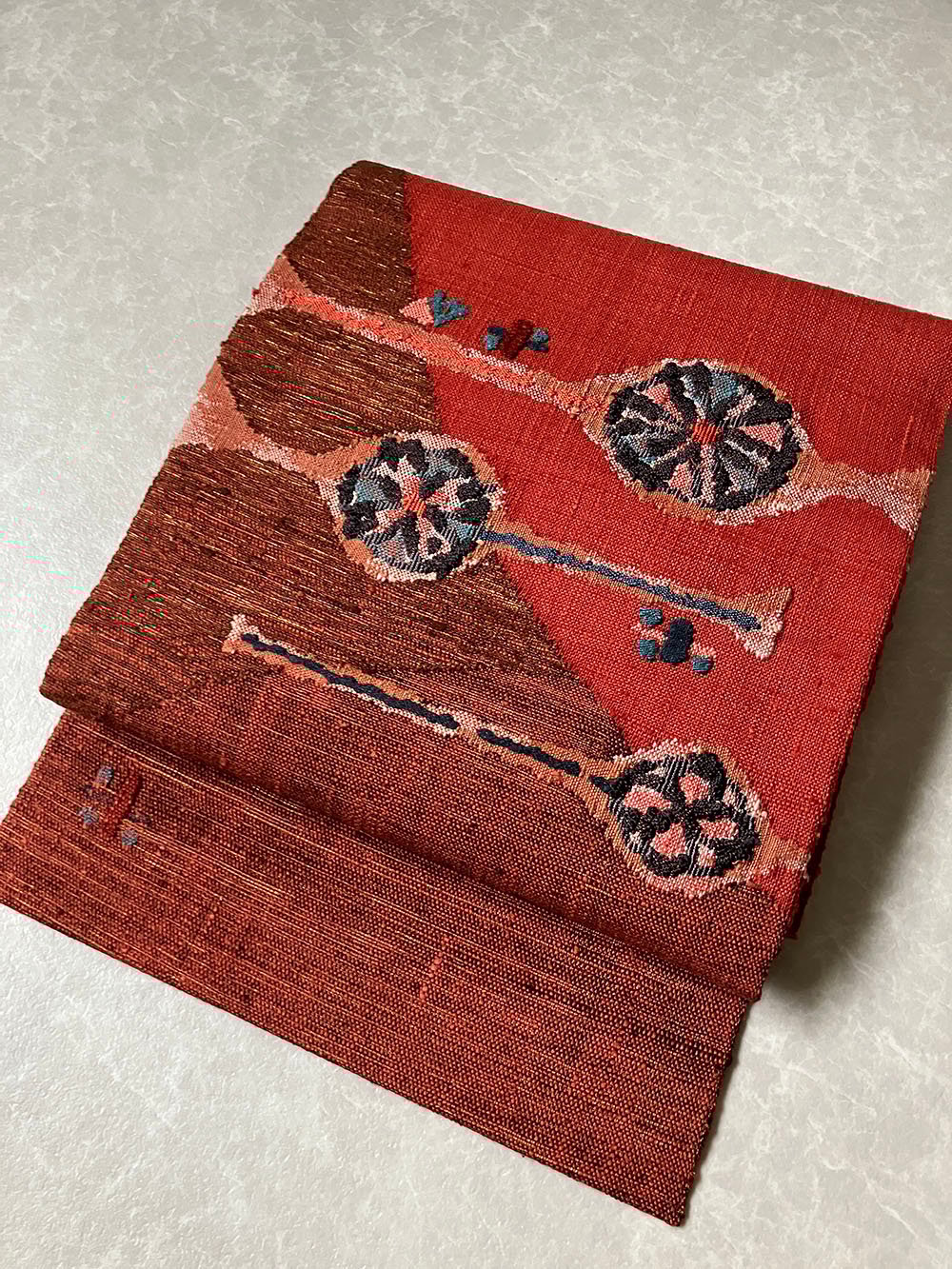 渡文】抽象模様 手織り真綿紬名古屋帯 朱赤［N089］ | kimono ulala