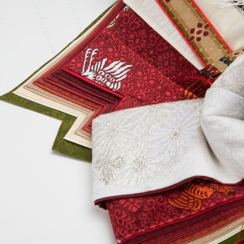 京十番親王飾｢プラチナ箔袋帯：御印文浜茄子｣ | 桂雛／小佐畑人形店