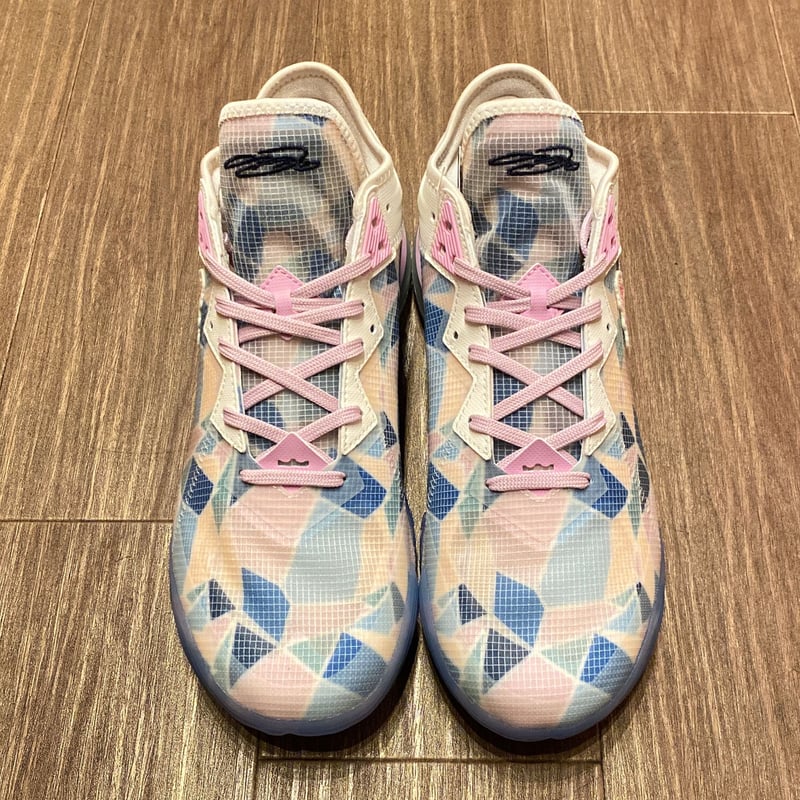 ☆atmosコラボ・CHERRY BLOSSOM - NIKE LEBRON XVIII LO
