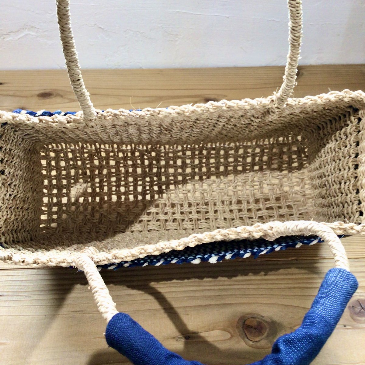 沖縄の琉球藍染織物】 花藍舎 月桃のカゴ手さげバッグ 大 | 沖縄の