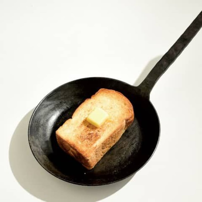 人生が変わる料理道具掲載】100年使える伝説のドイツ製フライパン