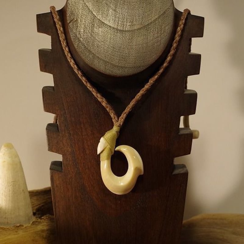 鯨歯HOOK WL-28 | Ocean's Bone Carvings