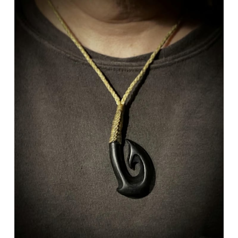 ボーンカービング鯨骨HOOKネックレスWB-325 | Ocean's Bone Carvings