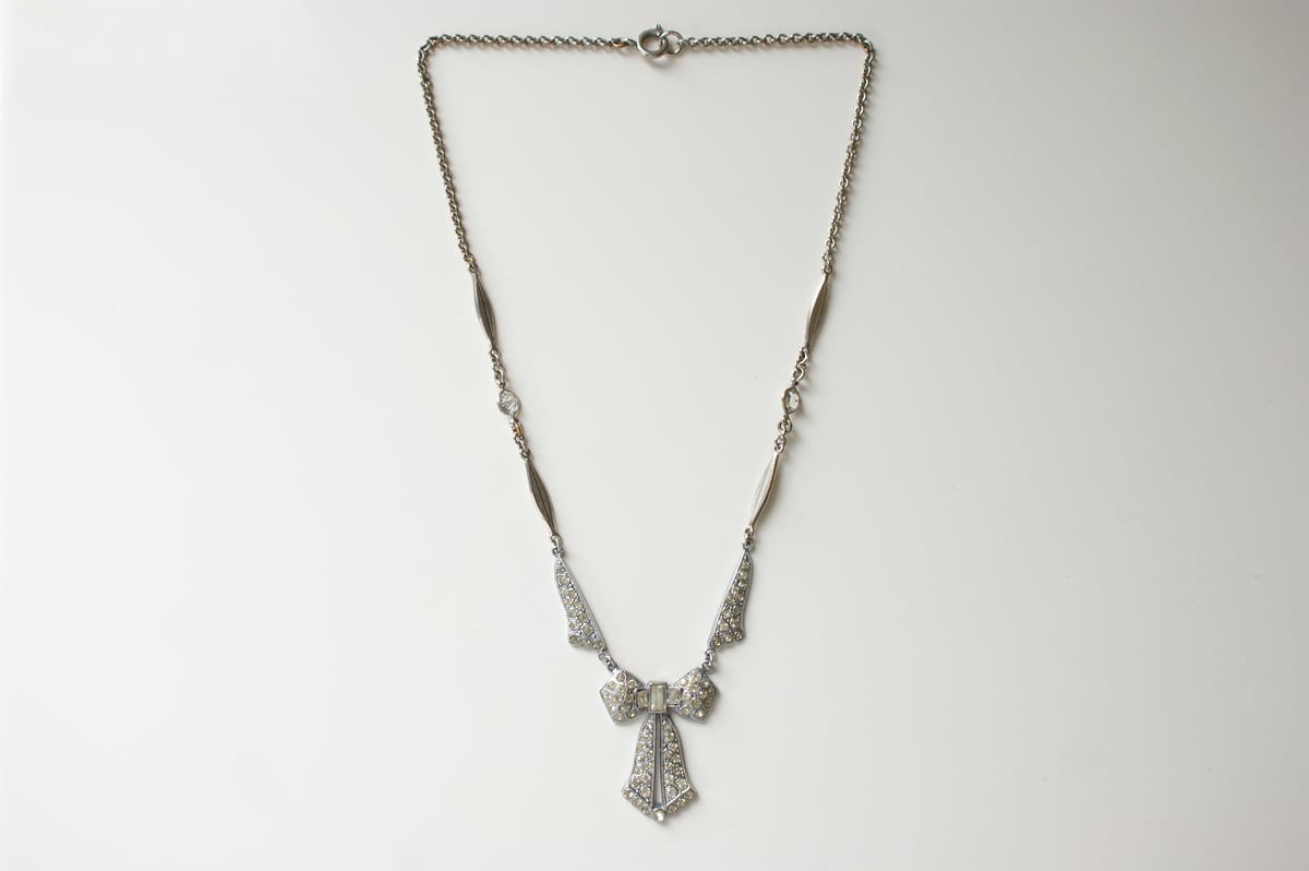 リボン アール・デコ ペースト ラインストーン ネックレス