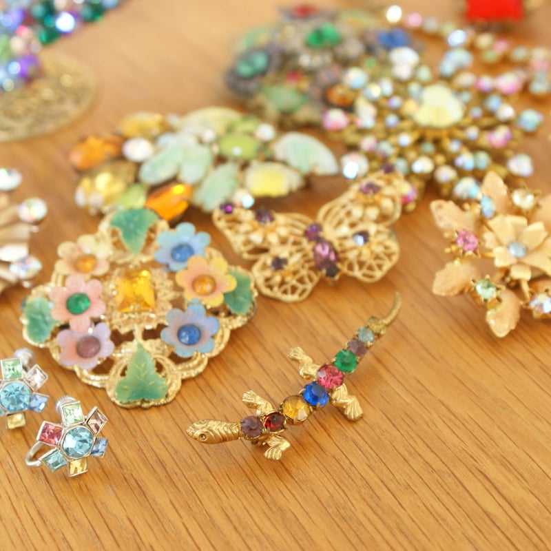 チェコガラス バタフライ パープルフラワー フィリグリー ブローチ