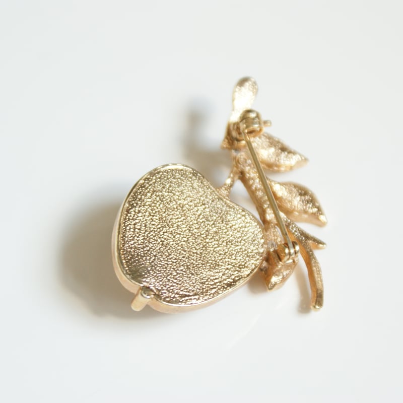 SARAH COVENTRYサラコベントリー アップル りんご ガラス ブローチ