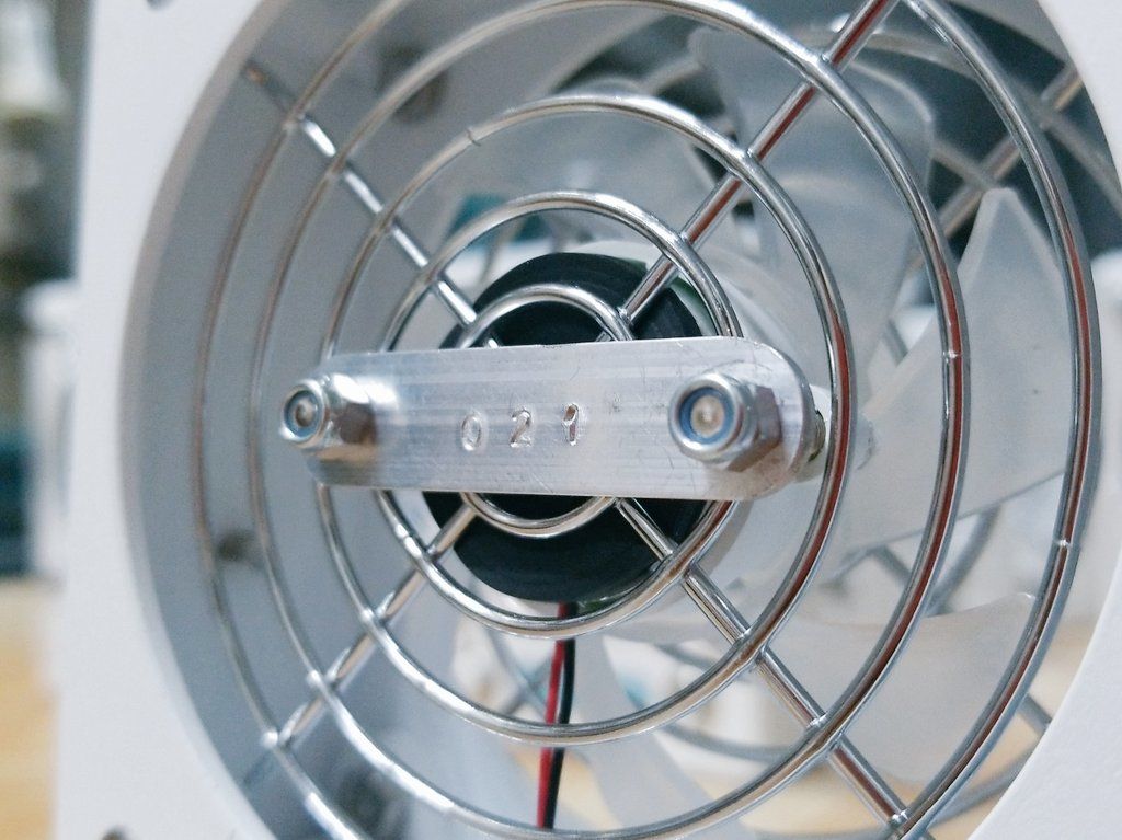 明和電機式小型扇風機 | MaywaDenki