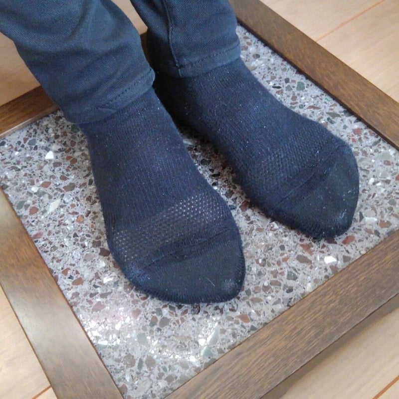 30分で全身ぽかぽか 血液サラサラ｜足元岩盤浴器(岩盤浴足温器