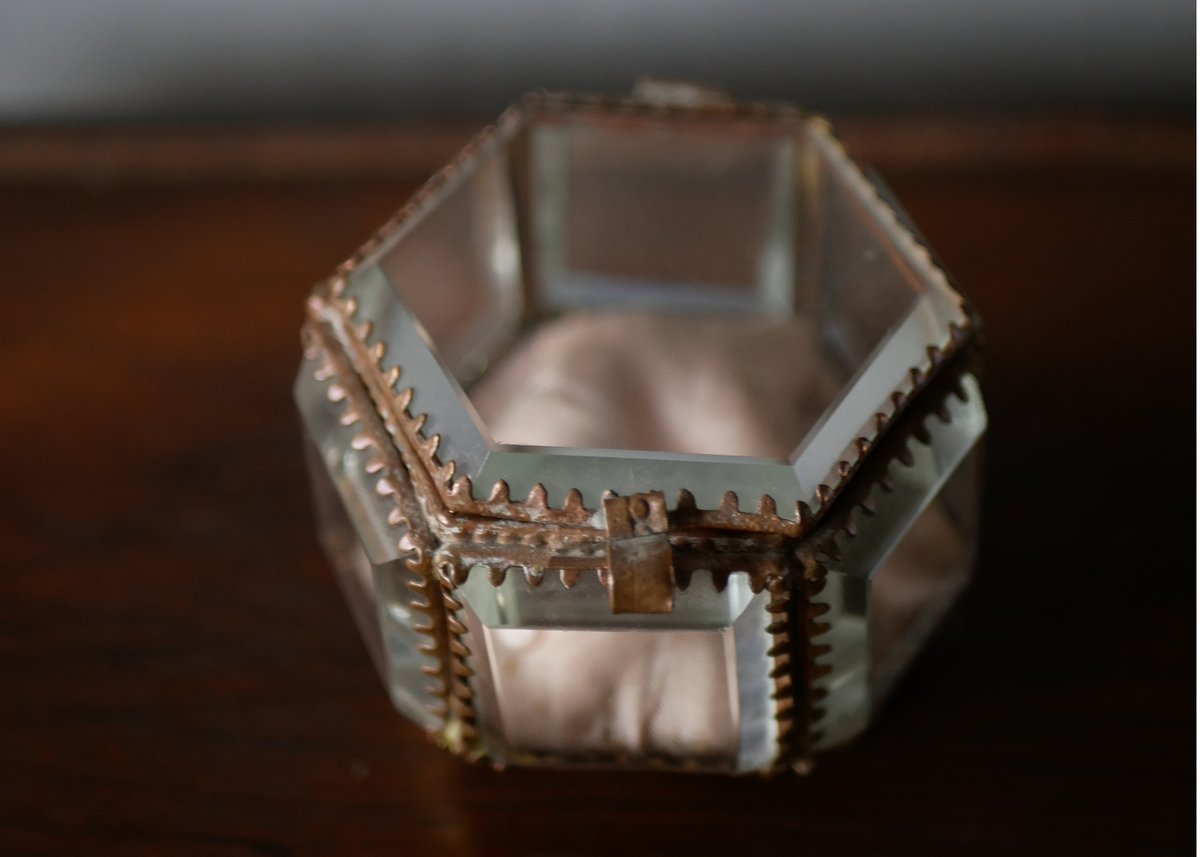 六角形 ピンク オルモルガラス ジュエリーボックス フランス