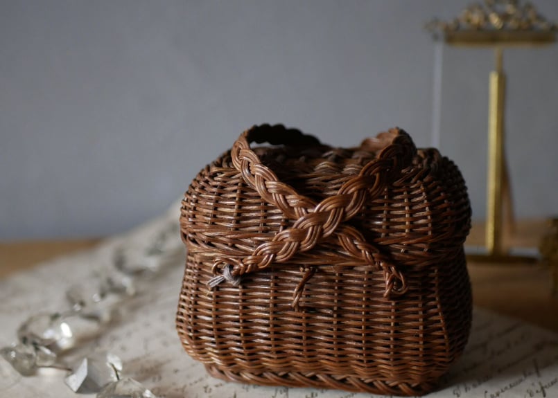 プチパニエ ドールパニエ フランスアンティーク ブロカントのある