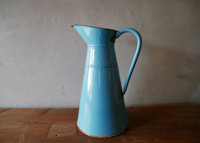 綺麗なブルーのホーロー ピッチャー 水差し ピシェ フランス