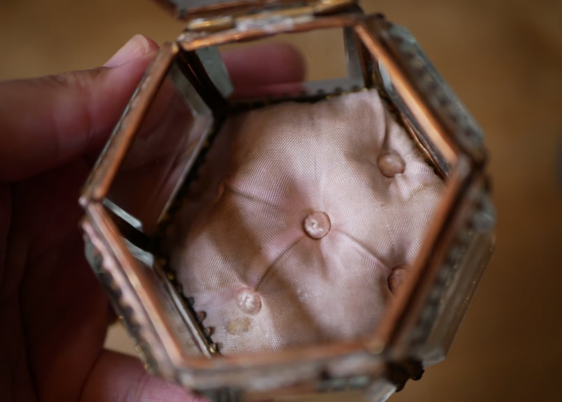 六角形 ピンク オルモルガラス ジュエリーボックス フランス