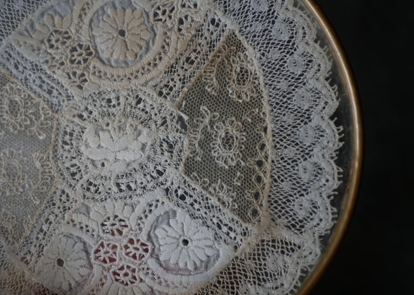 アンティークレース ガラストレイ フランスアンティーク ブロカントの