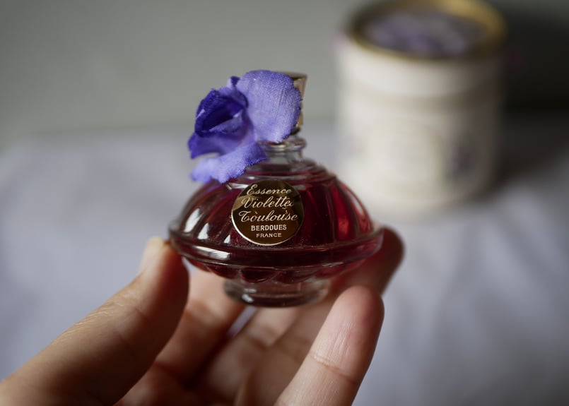 TOULOUSE スミレの香水 フランスアンティーク ベルドゥ社 アンティーク