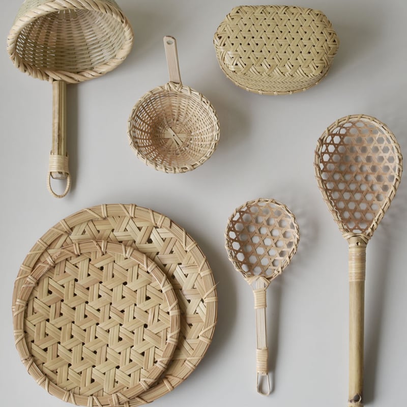 脚付鉄線編ざる 小 Ф21 | ハモニ