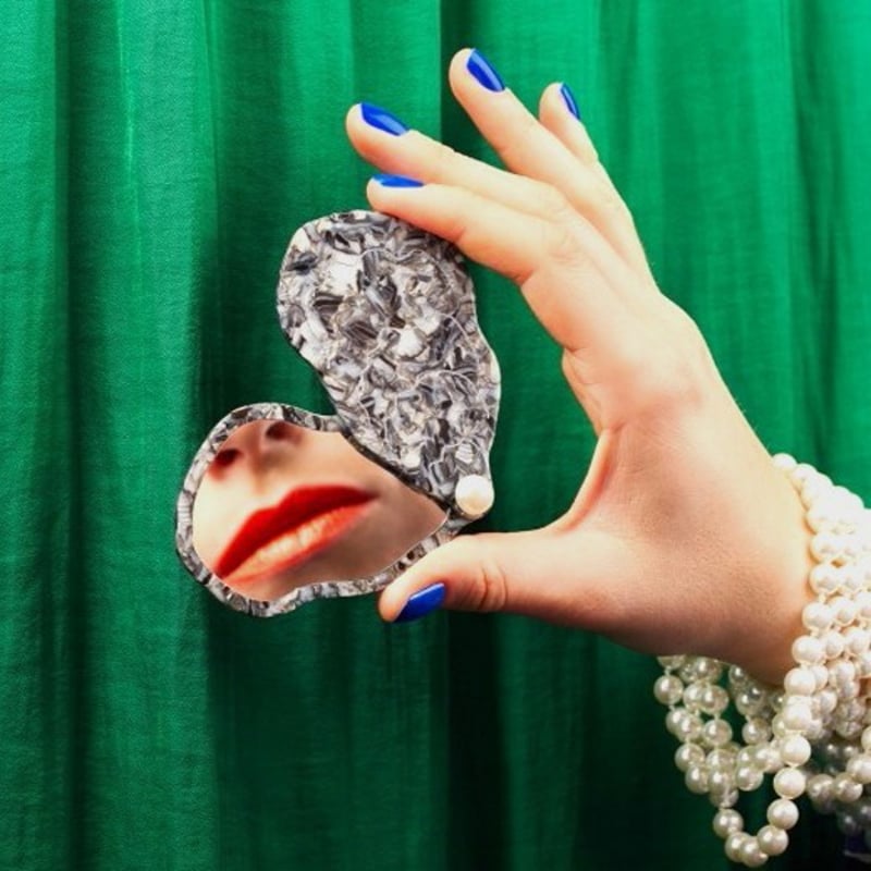 ククシュゼット 正規商品 手鏡 コンパクト ミラー スライド式 貝 個性