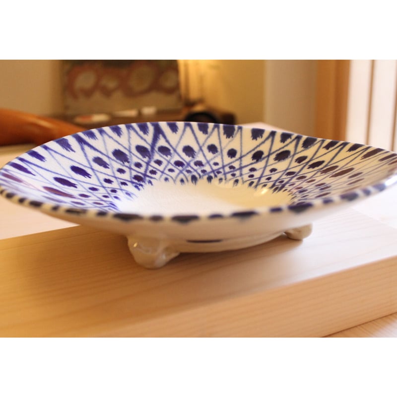 大嶺實清さん 大嶺工房 染付三つ足皿 沖縄 やちむん | BRILLANTE IL